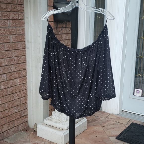 Mesh Off-The-Shoulder Top - Picture 2 of 3